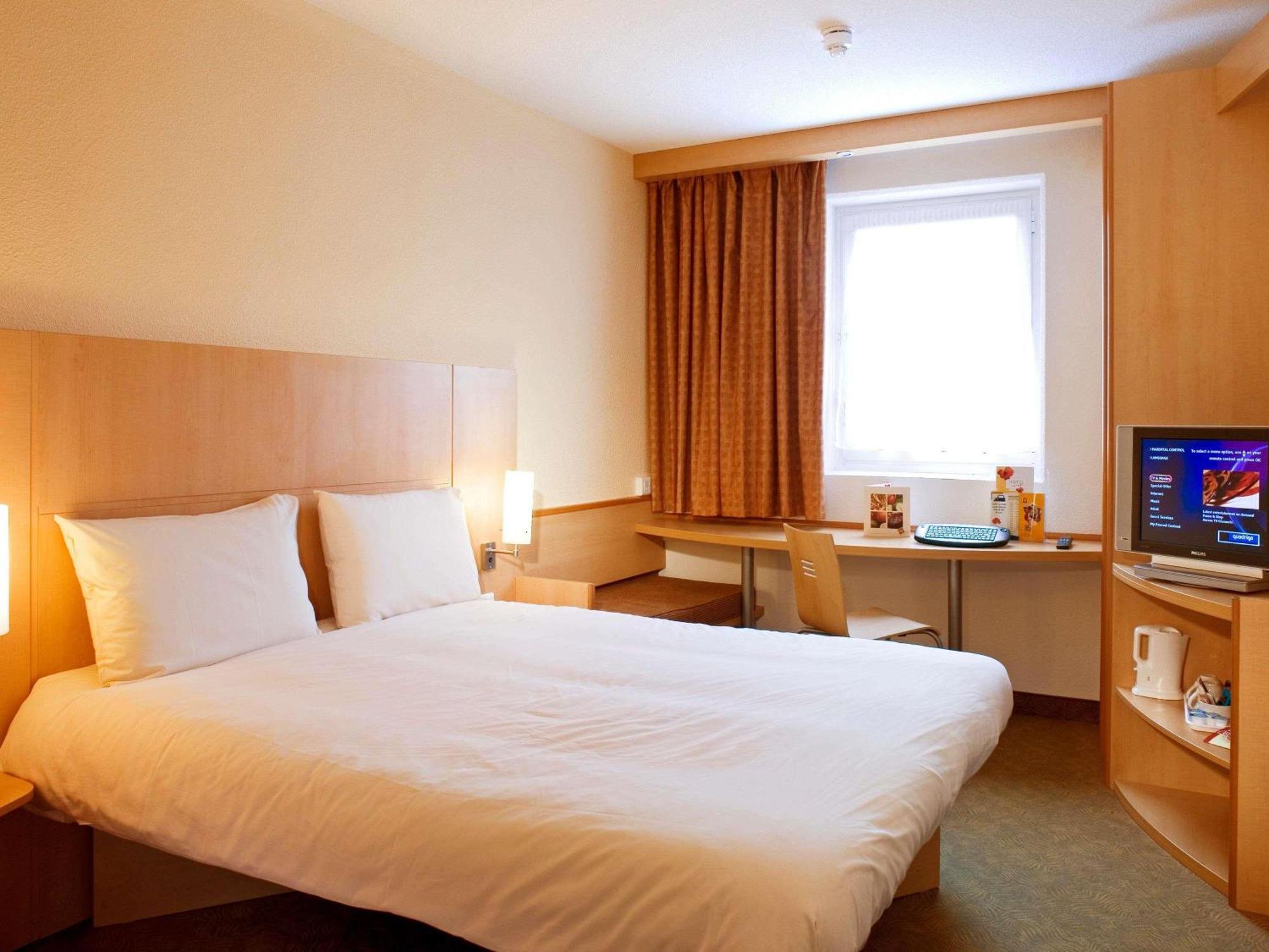 Hotel Ibis Swansea Exterior foto